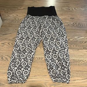 Lululemon parachute pants